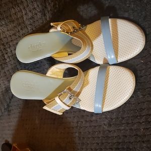 Charles by Charles David Size 8.5 Light Blue and White